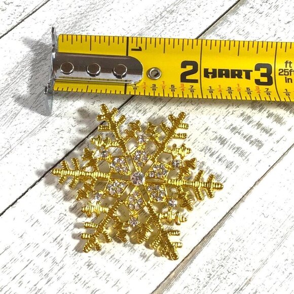Snowflake Brooch Gold Tone Rhinestone Center 2 Inch Width - Picture 4 of 5
